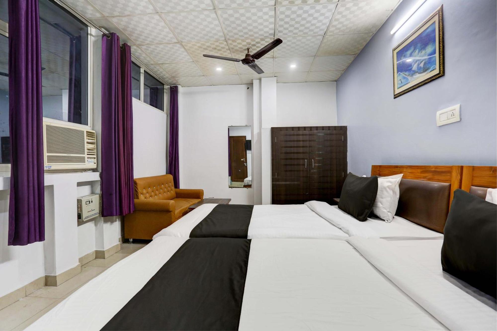 Collection O Hotel Moon Light Lucknow Exteriör bild