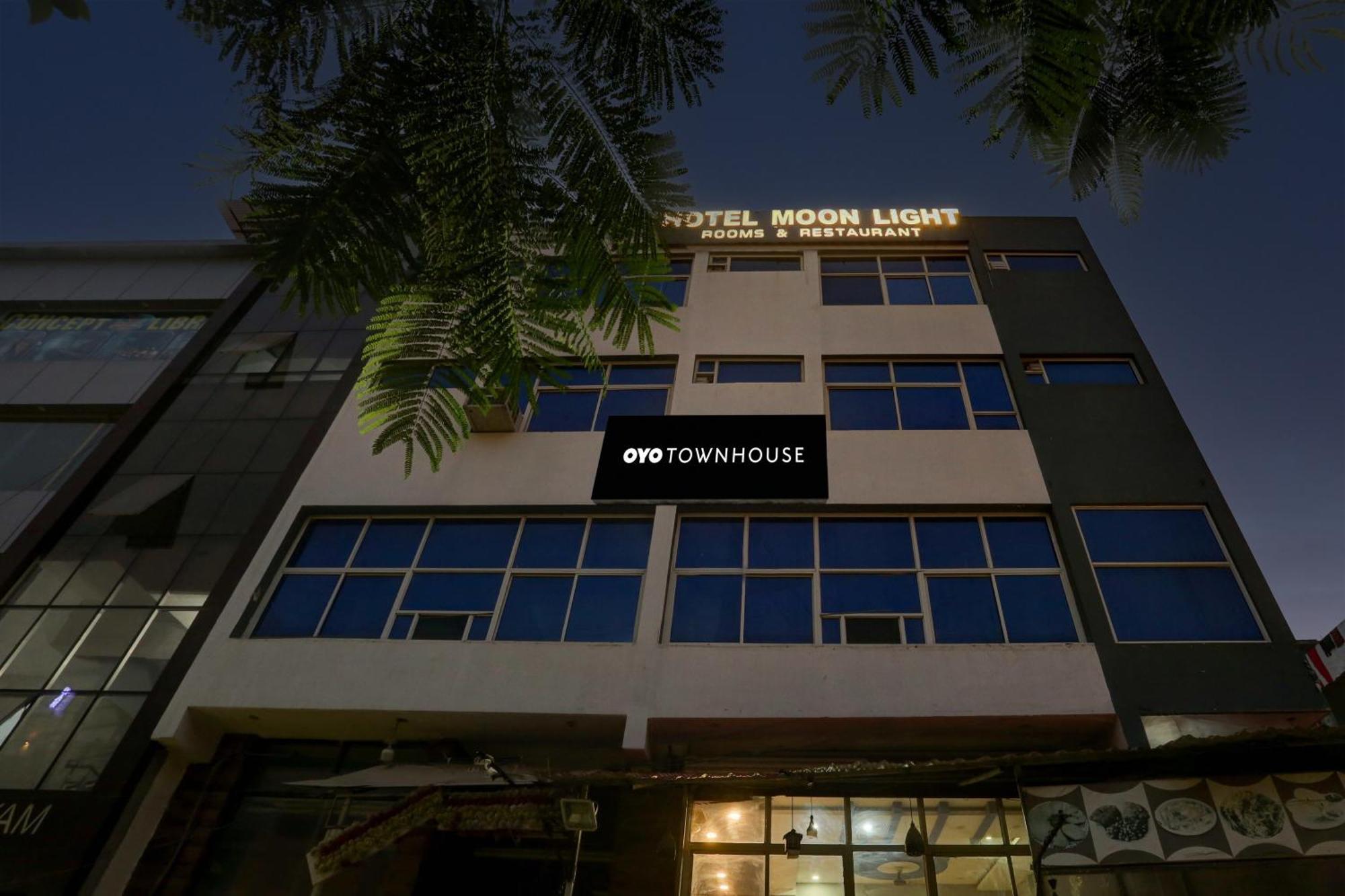 Collection O Hotel Moon Light Lucknow Exteriör bild