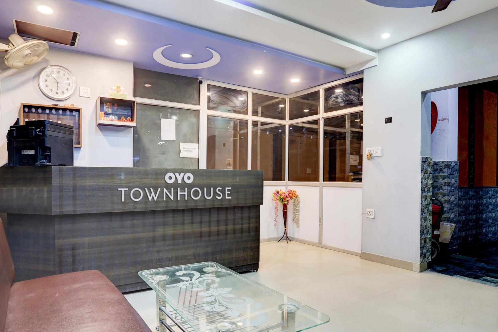 Collection O Hotel Moon Light Lucknow Exteriör bild